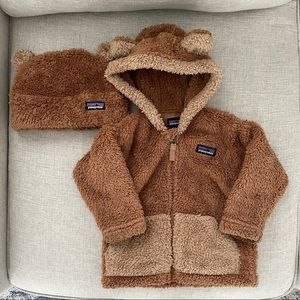 Patagonia baby furry friends zip up jacket